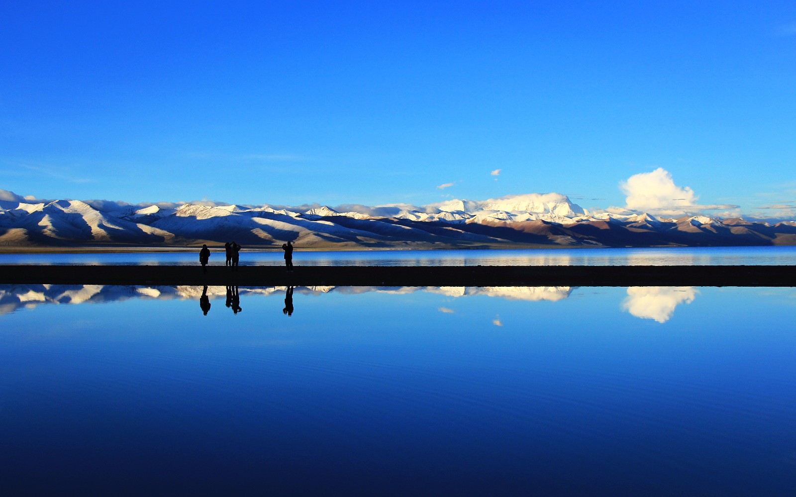 西藏神湖納木錯(cuò)，令人驚嘆的美景直擊心靈